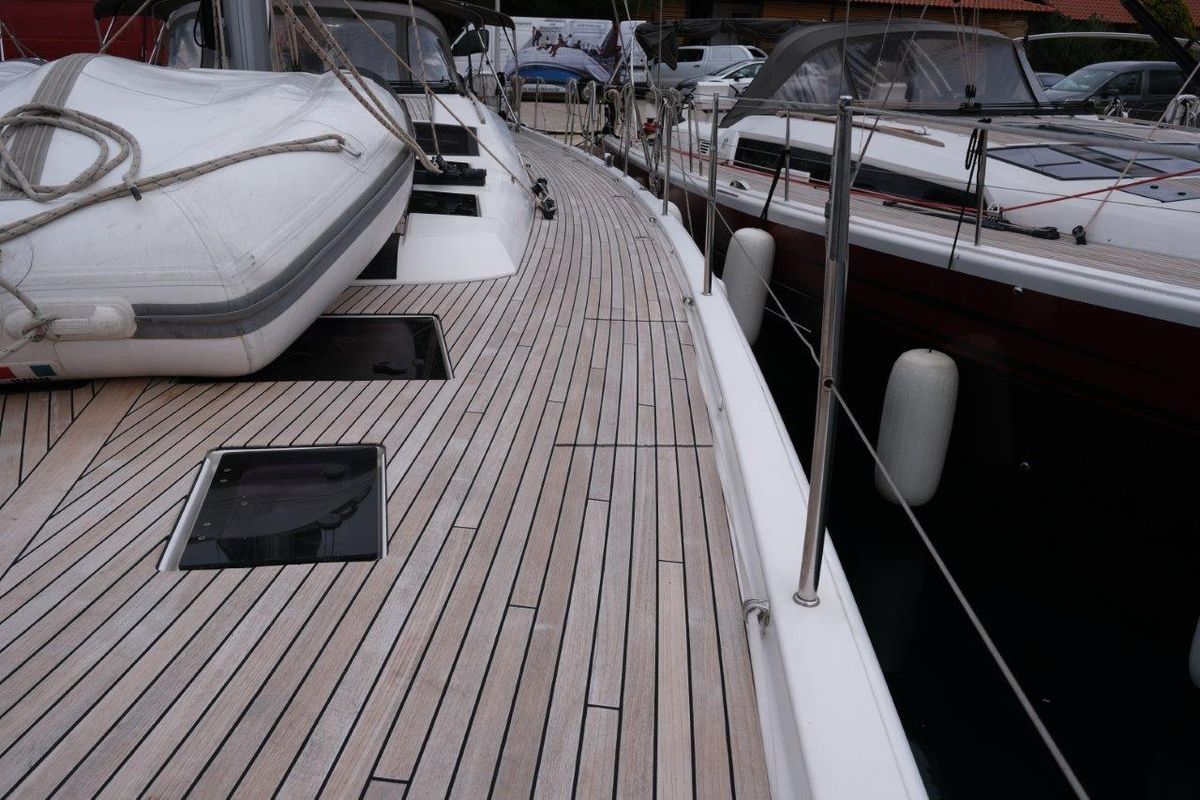 2018 Dufour 56 