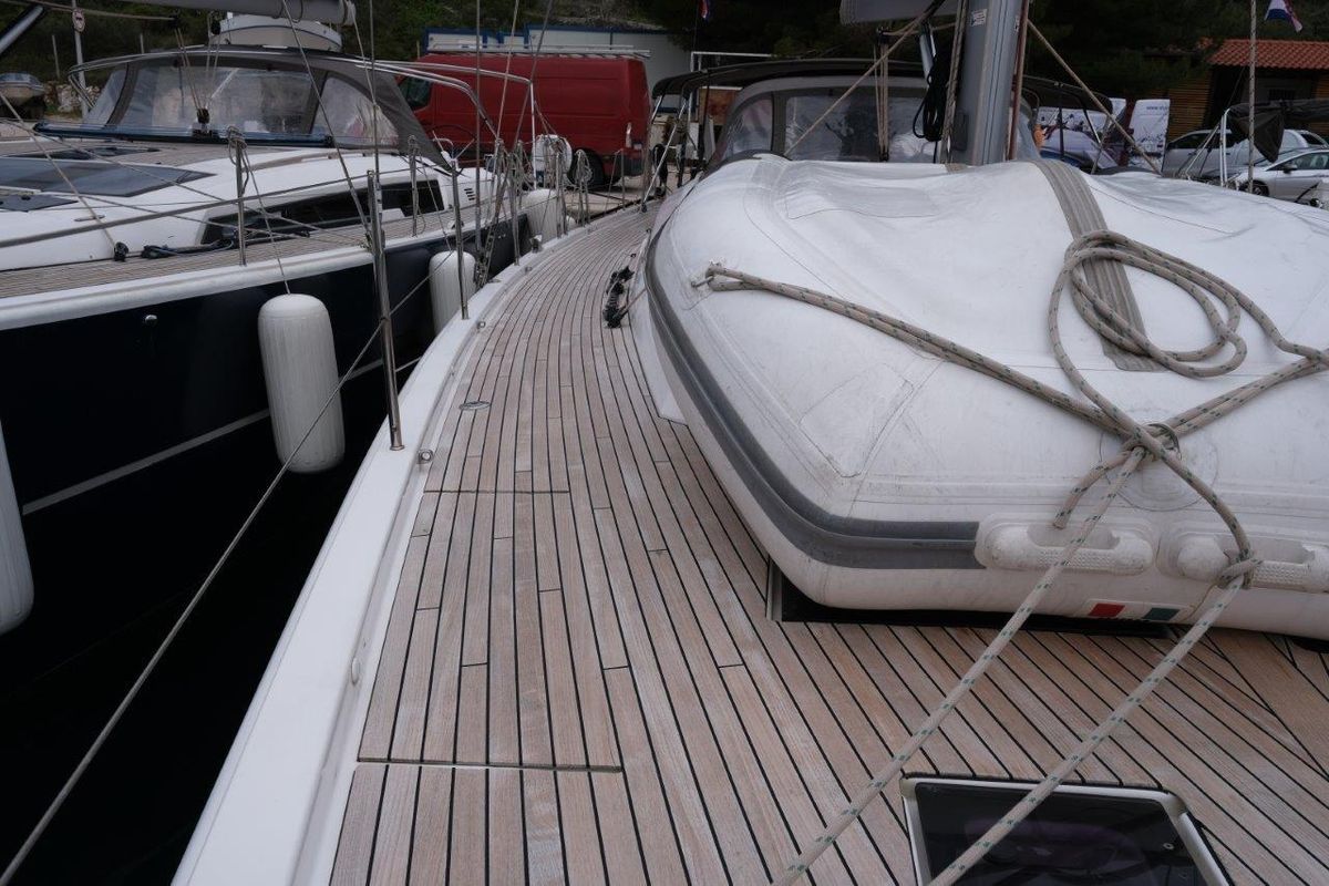 2018 Dufour 56 