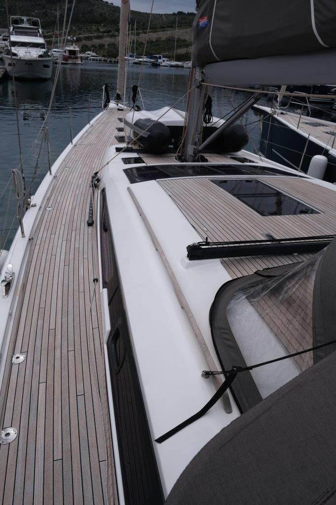 2018 Dufour 56 