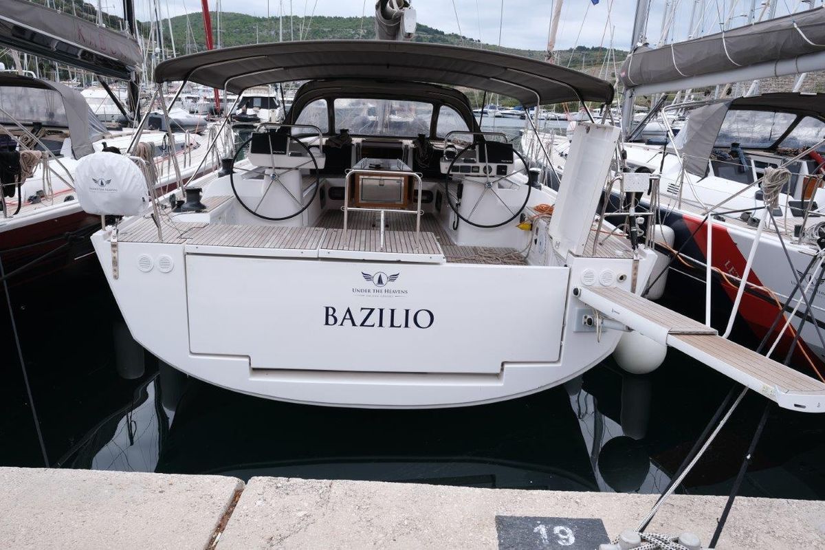 2018 Dufour 56 