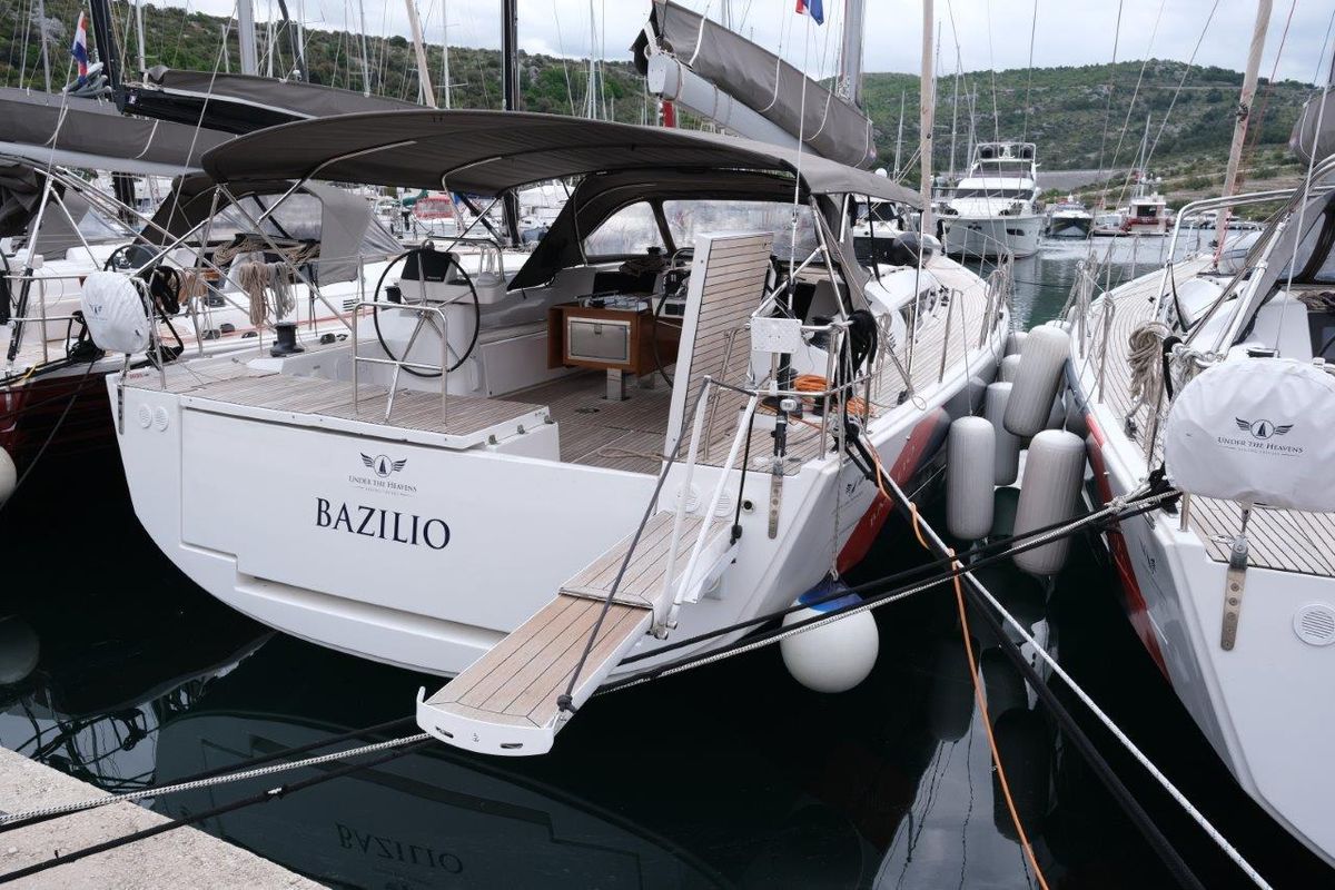 2018 Dufour 56 