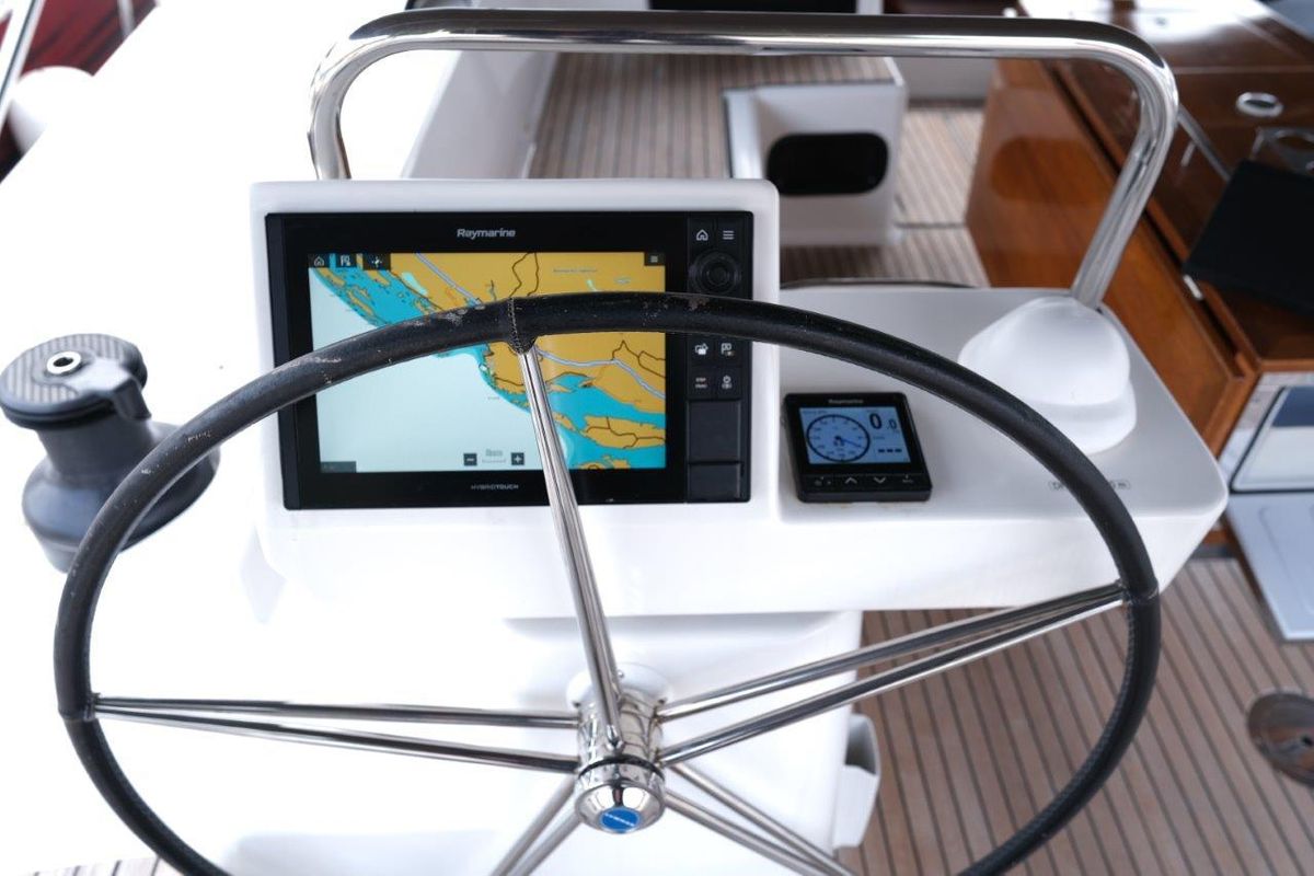 2018 Dufour 56 