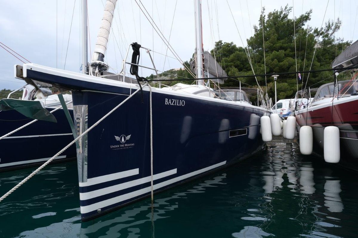2018 Dufour 56 