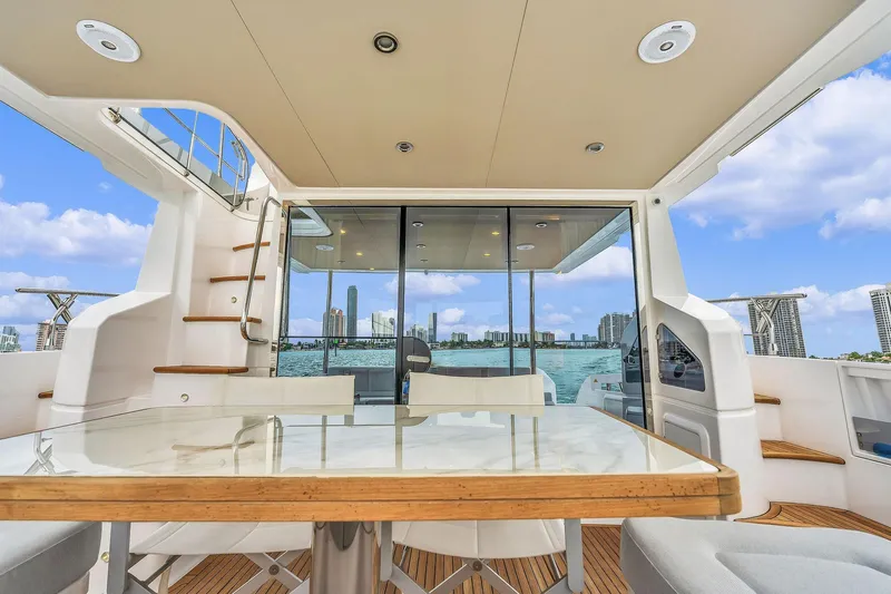 Resilience Yacht Photos Pics 