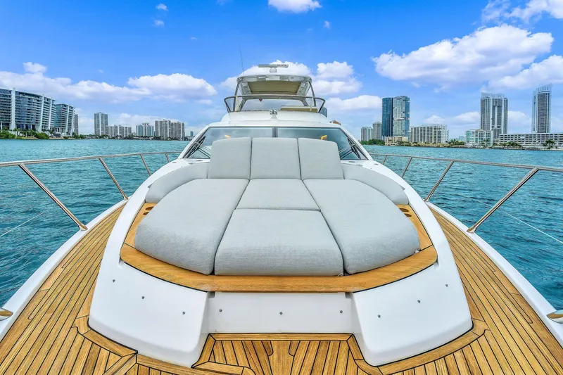 Resilience Yacht Photos Pics 