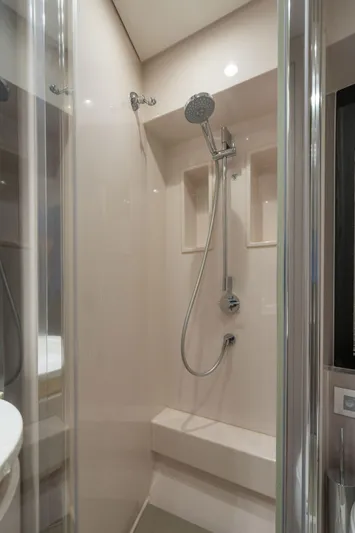 Resilience Yacht Photos Pics 