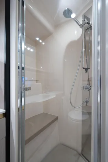 Resilience Yacht Photos Pics 