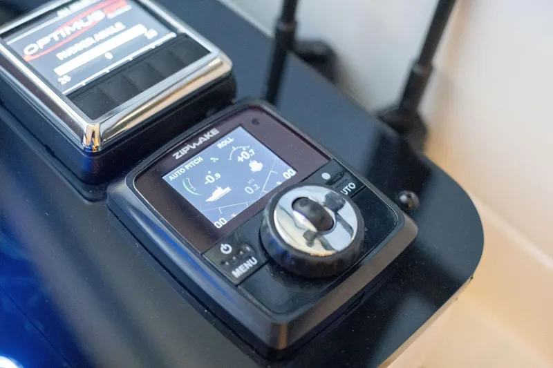 Resilience Yacht Photos Pics 