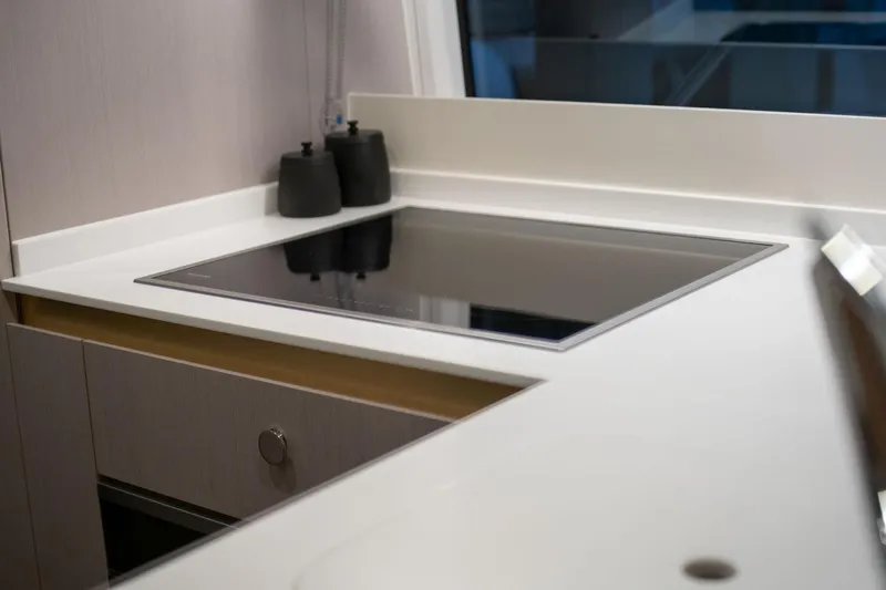 Resilience Yacht Photos Pics 