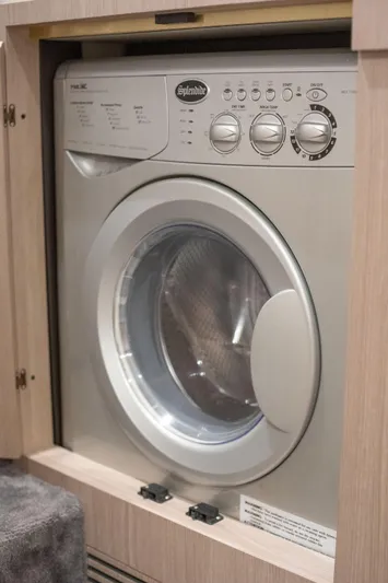 Resilience Yacht Photos Pics 