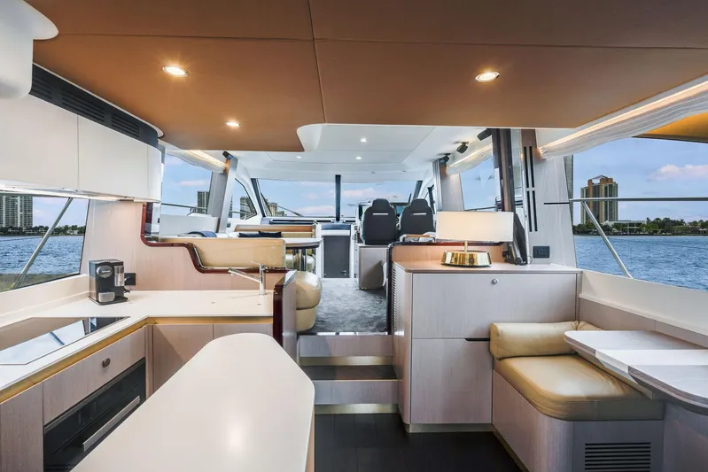 Resilience Yacht Photos Pics 