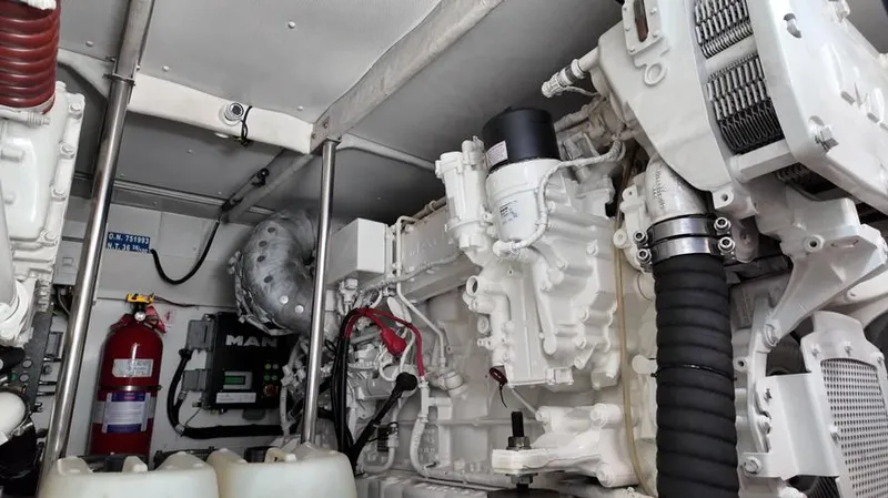 Resilience Yacht Photos Pics 