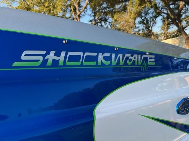 2017 Shockwave Magnatude Mid Cabin