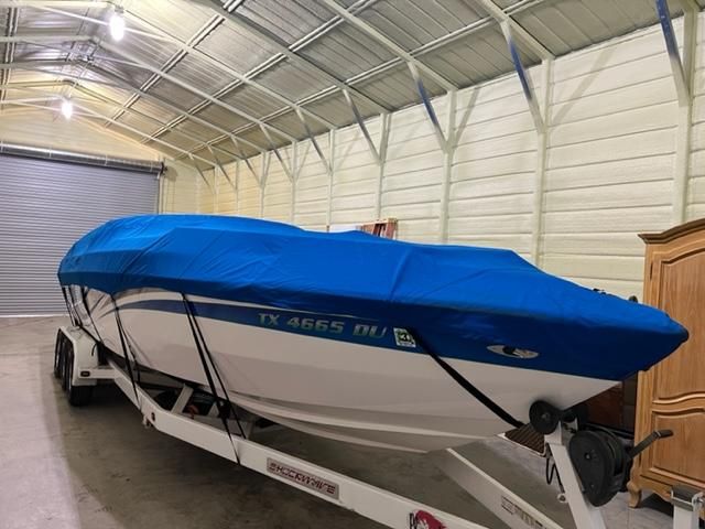 2017 Shockwave Magnatude Mid Cabin