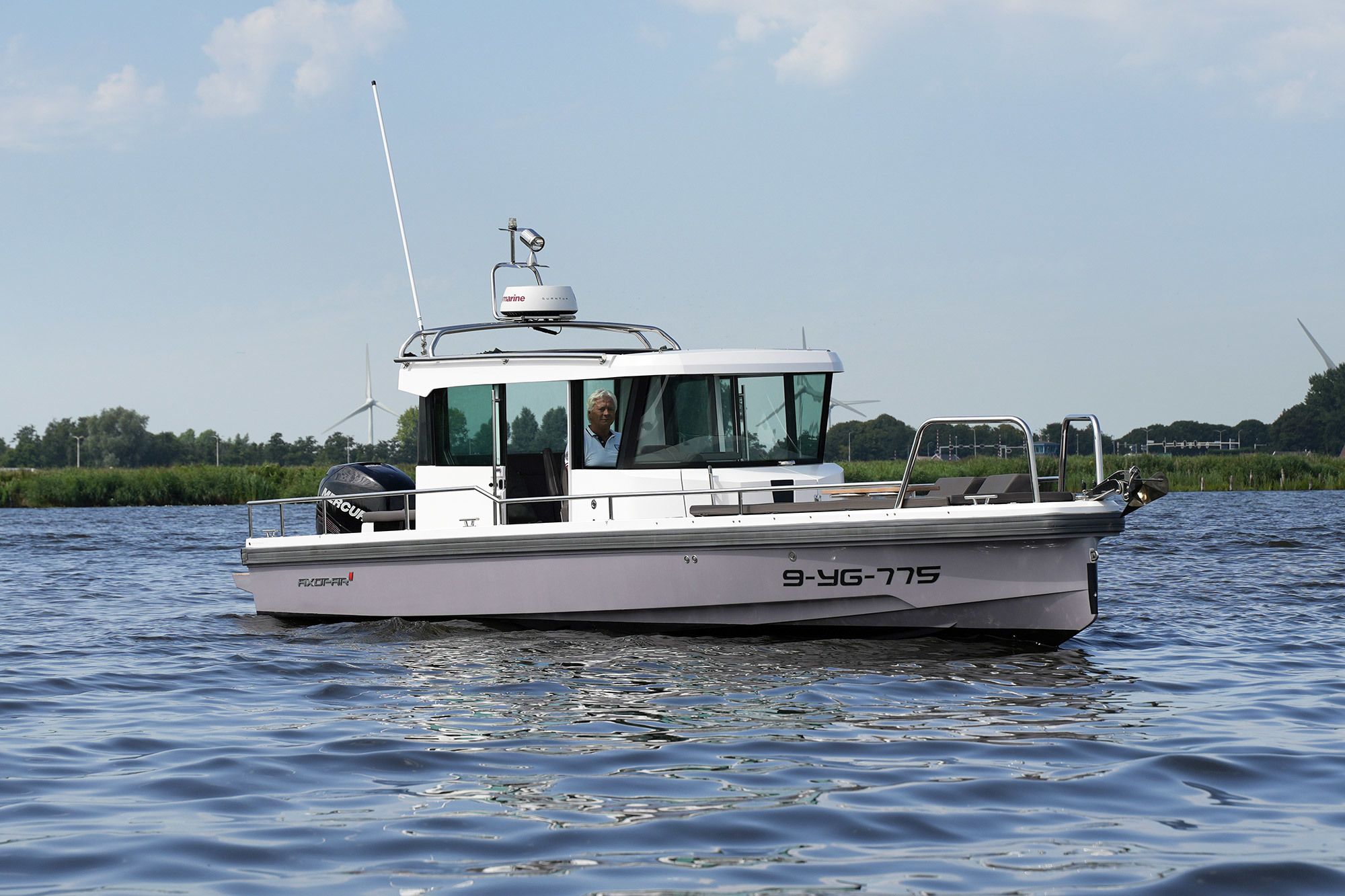 2016 Axopar 28 Cabin
