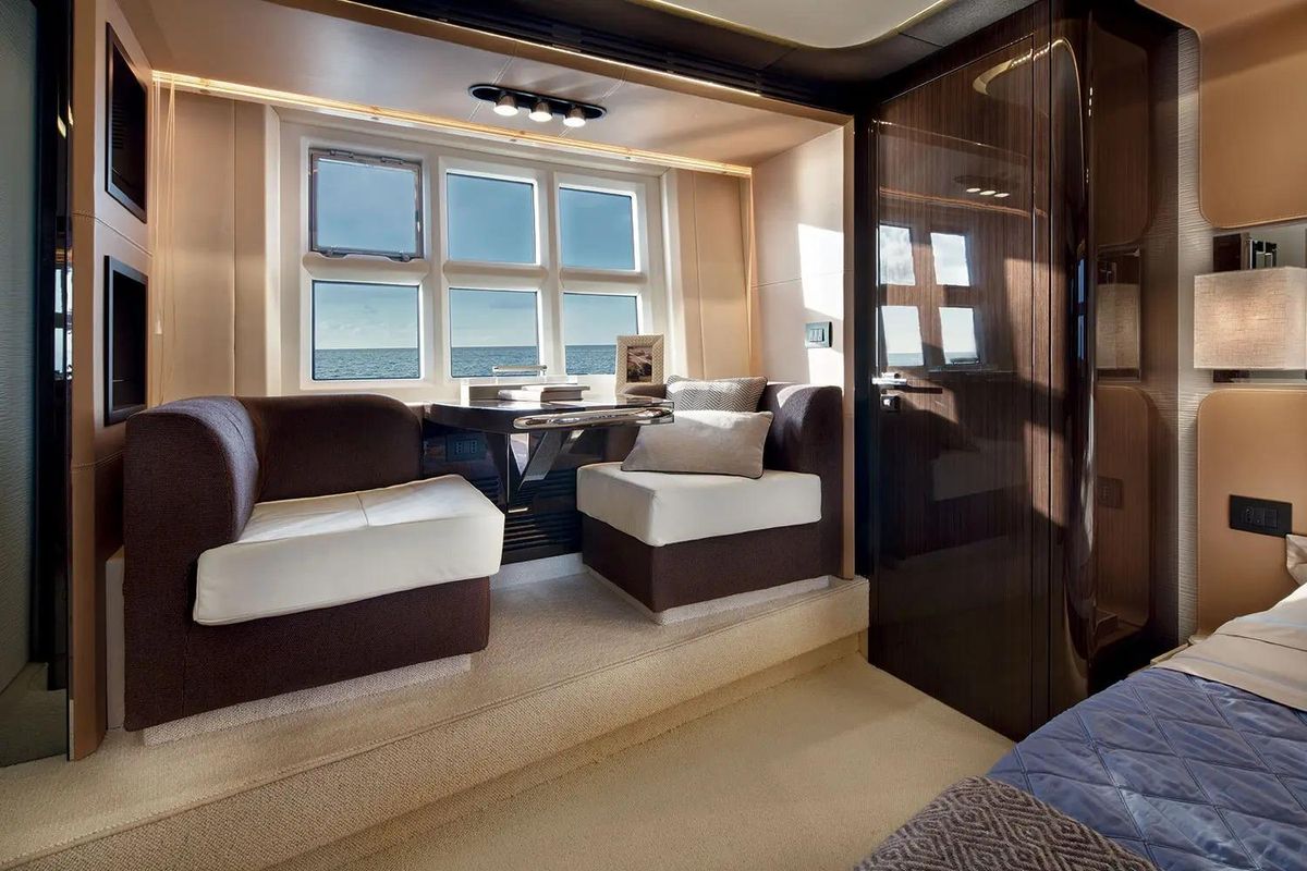 2015 Azimut 78 