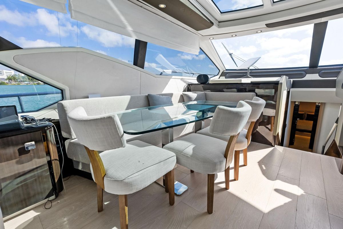 2017 Azimut 77 
