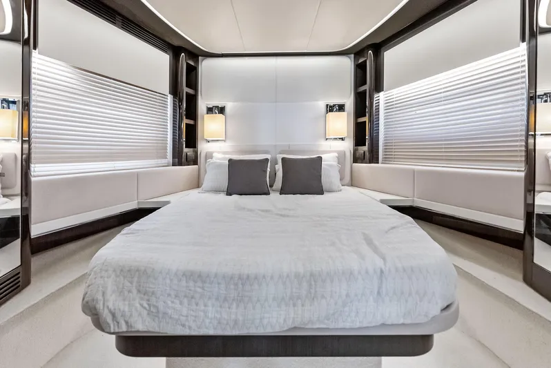 Panda Yacht Photos Pics Luxurious bedroom interior of 2017 Azimut 77S yacht with modern design.