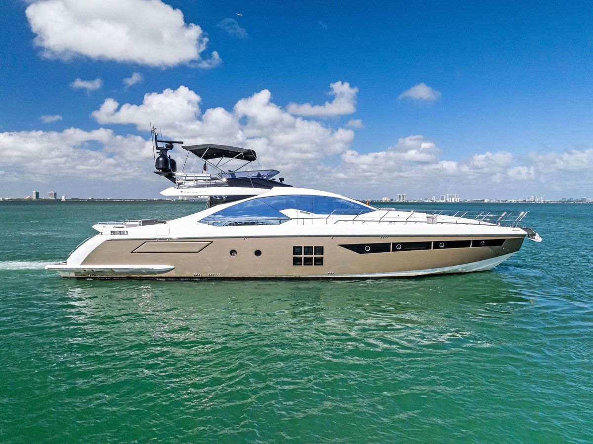 2017 Azimut 77 