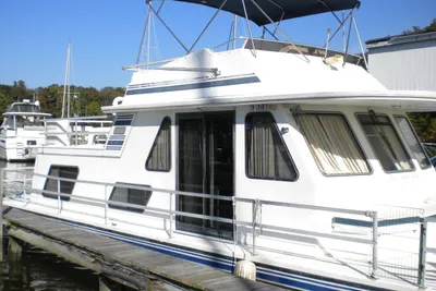 Gibson 41 Classic Houseboat