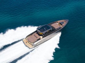 Vanquish Yachts VQ52