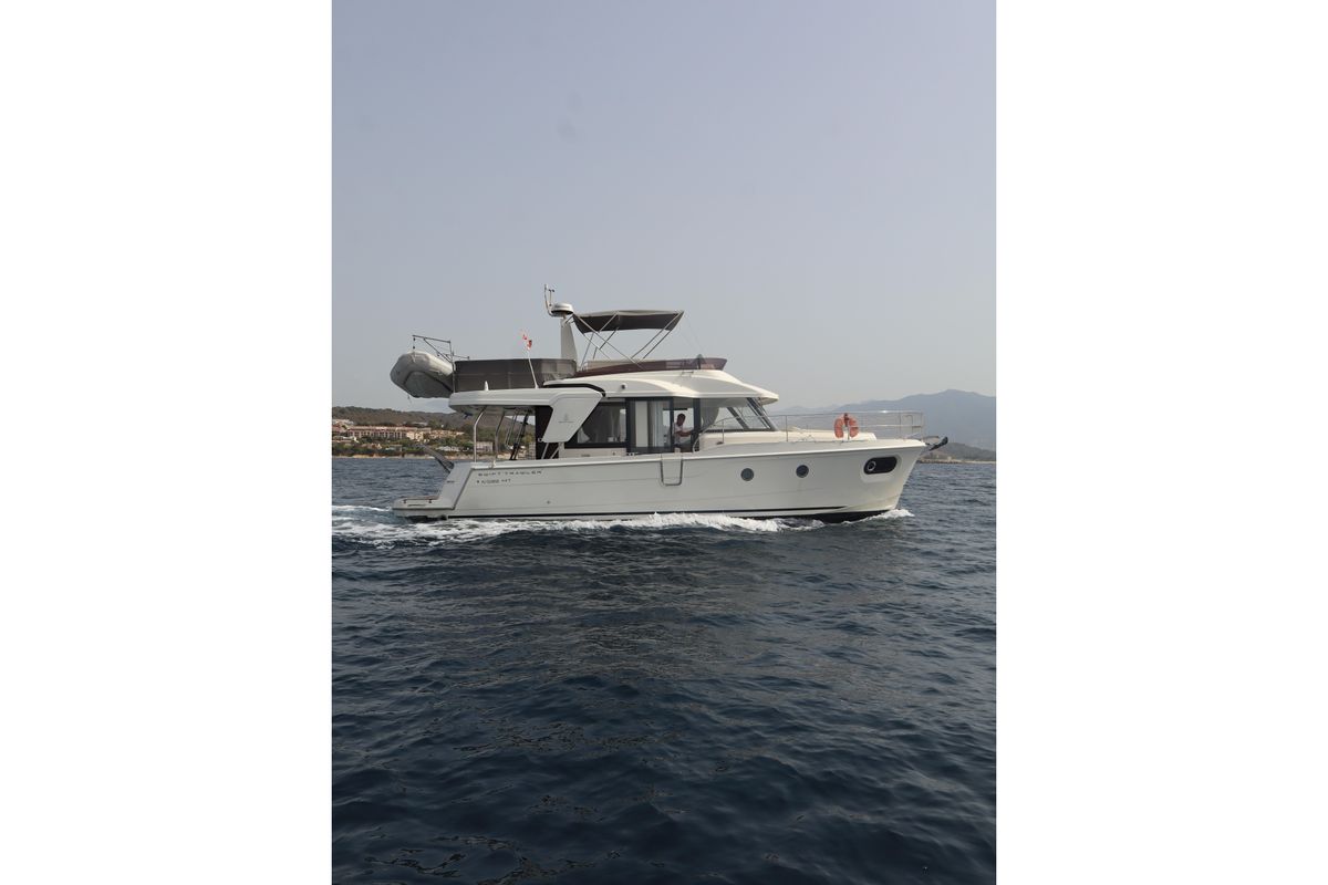 2020 Beneteau 44 
