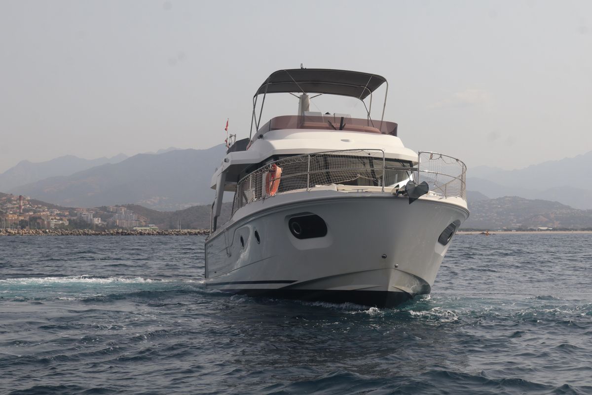 2020 Beneteau 44 