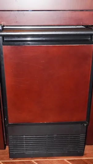 Sunset Grille Yacht Photos Pics 