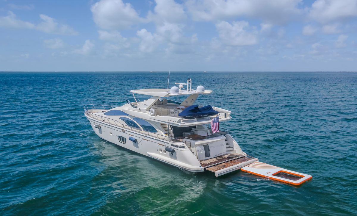 2008 Azimut 75 
