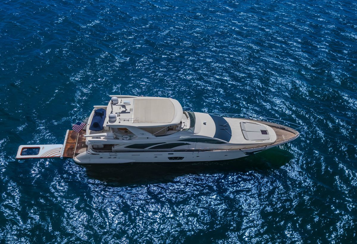 2008 Azimut 75 