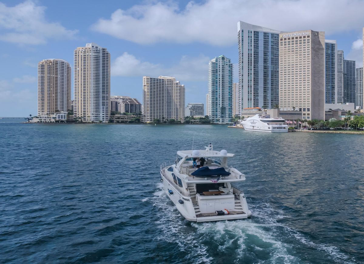 2008 Azimut 75 