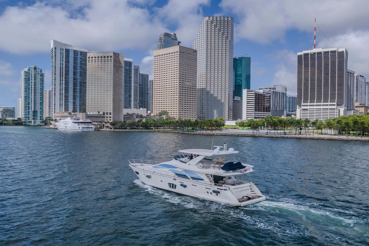 2008 Azimut 75 