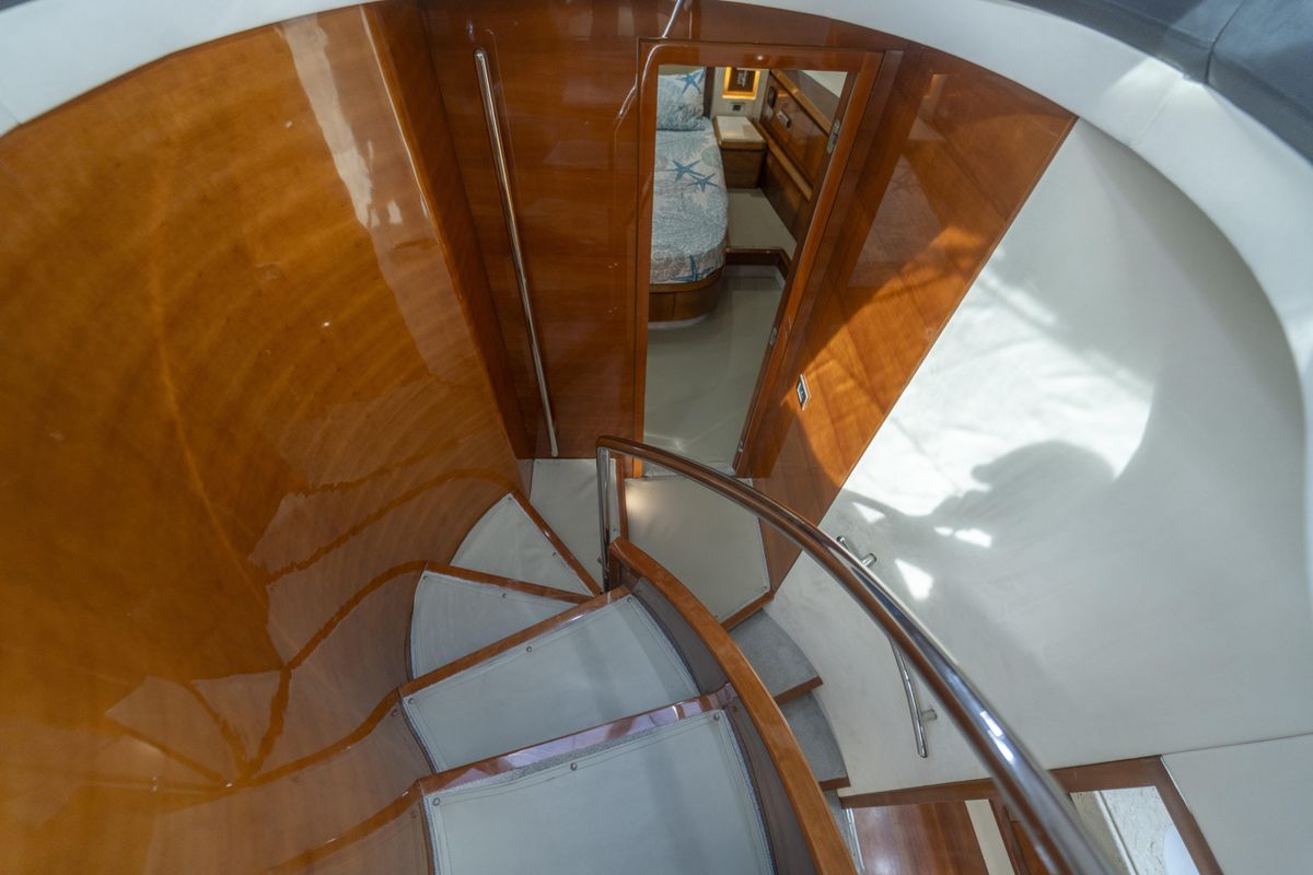 2008 Azimut 75 