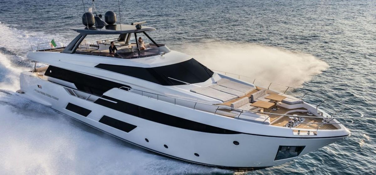 2019 Ferretti Yachts 93 