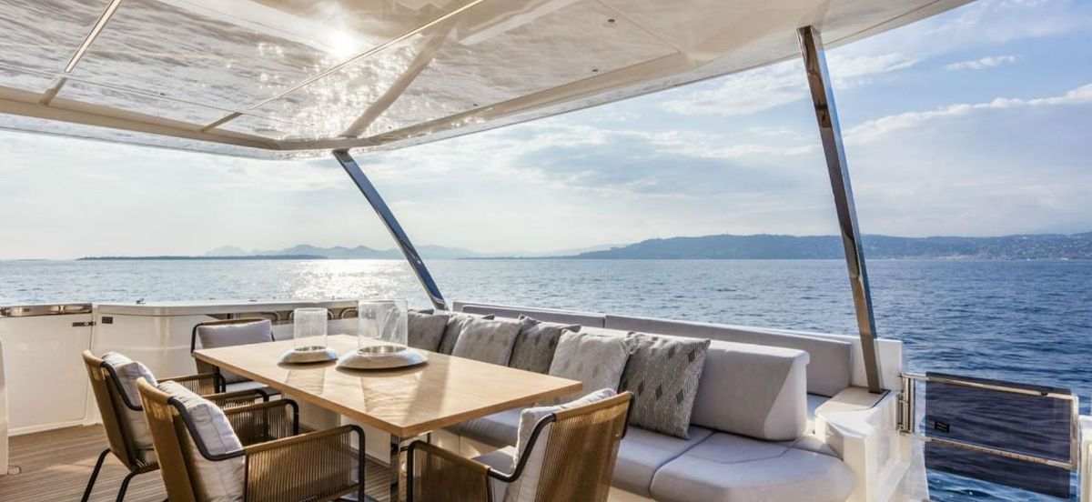 2019 Ferretti Yachts 93 