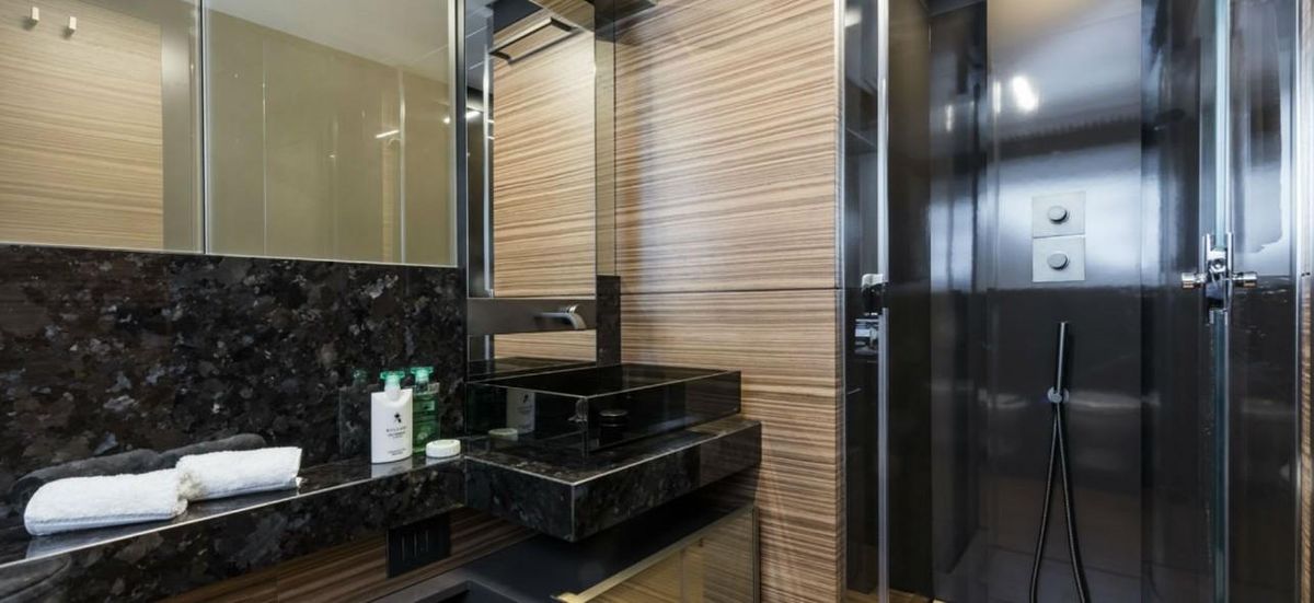 2019 Ferretti Yachts 93 