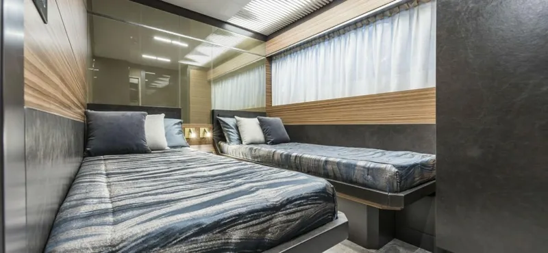  Yacht Photos Pics Manufacturer Provided Image