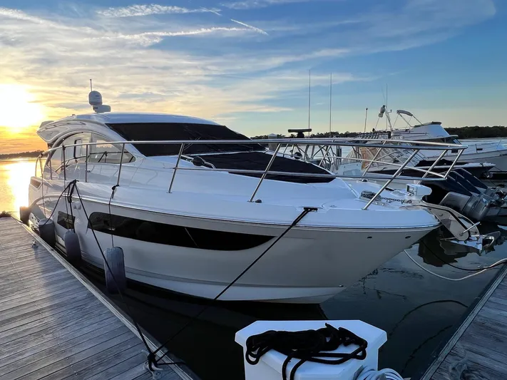  Yacht Photos Pics 2017 Sea Ray Sundancer 400 yacht docked at sunset.