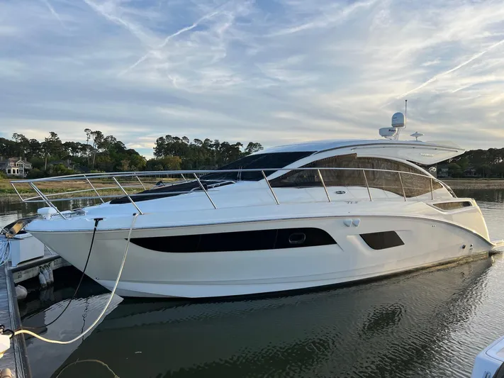  Yacht Photos Pics 2017 Sea Ray Sundancer 400 yacht docked at harbor.