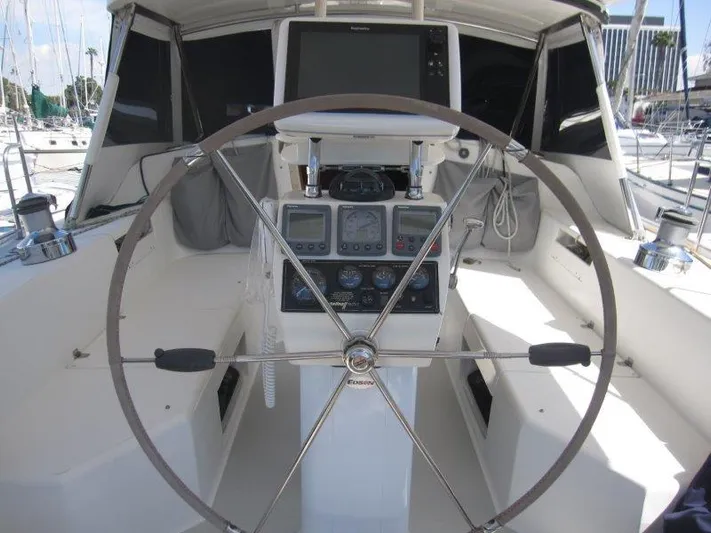  Yacht Photos Pics 2007 Catalina MkII sailboat cockpit with steering wheel and navigation instruments.