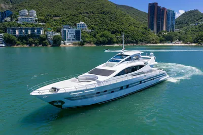 Cerri Cantieri Navali 102 Flyingsport