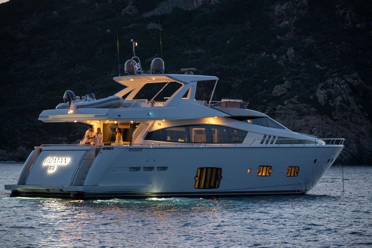 2016 Ferretti Yachts 81 