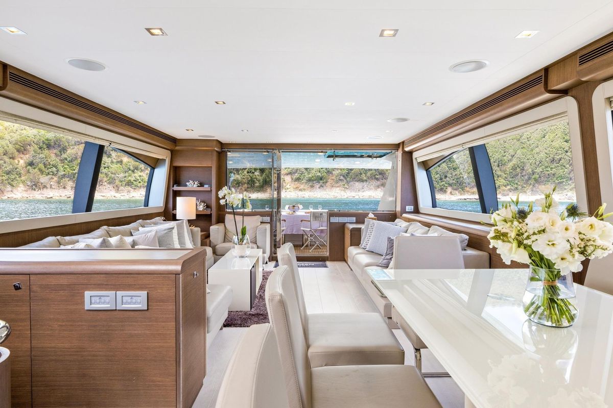 2016 Ferretti Yachts 81 
