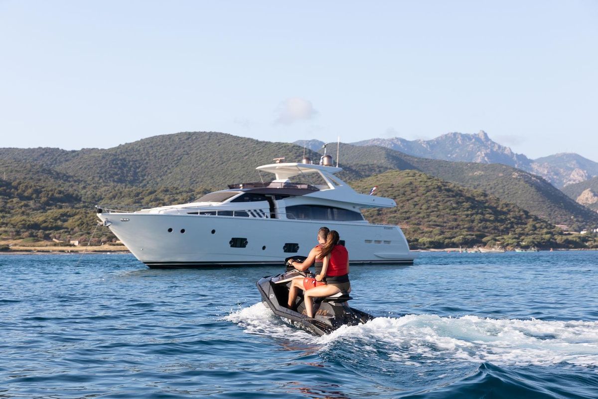 2016 Ferretti Yachts 81 