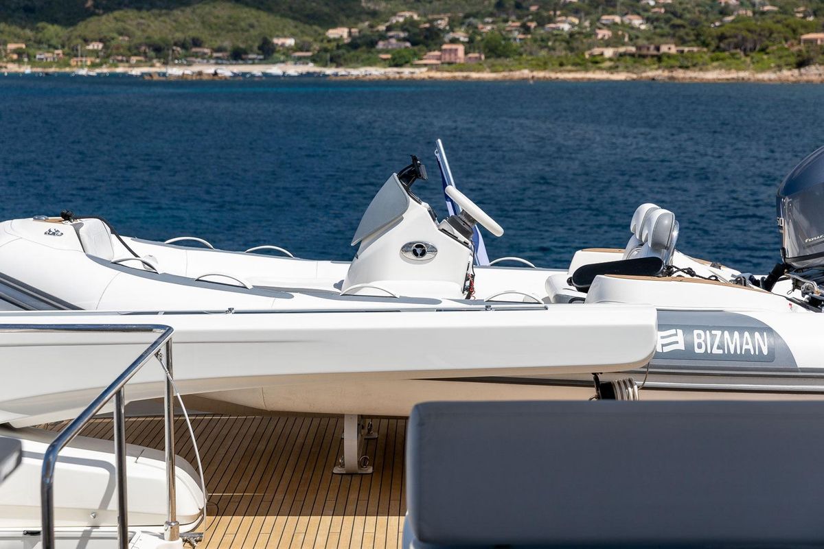 2016 Ferretti Yachts 81 