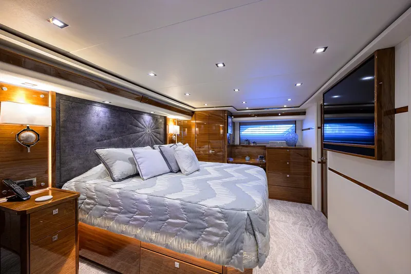 A Salt Weapon Yacht Photos Pics Viking 80 A SALT WEAPON - Master Stateroom