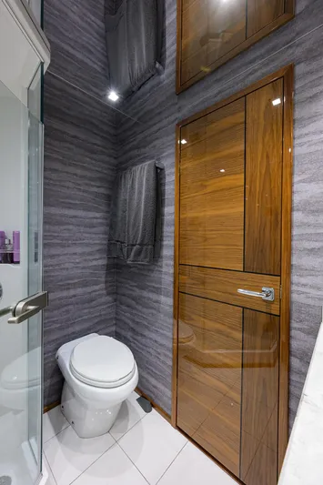 A Salt Weapon Yacht Photos Pics Viking 80 A SALT WEAPON - Master Head