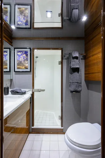 A Salt Weapon Yacht Photos Pics Viking 80 A SALT WEAPON - Port Guest Head