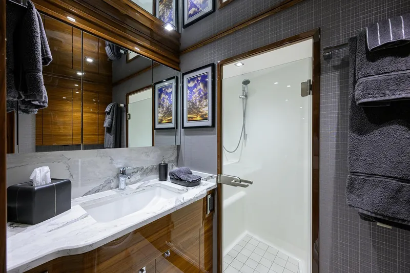 A Salt Weapon Yacht Photos Pics Viking 80 A SALT WEAPON - Port Guest Head