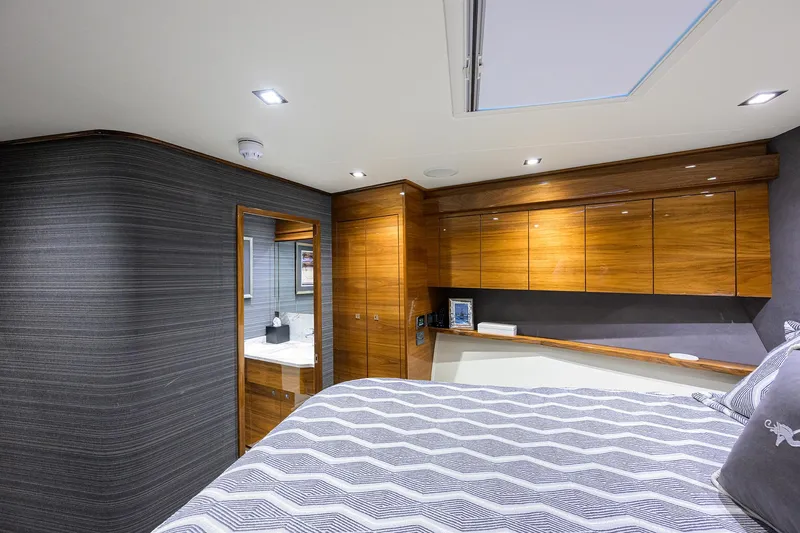 A Salt Weapon Yacht Photos Pics Viking 80 A SALT WEAPON - Forward VIP Stateroom